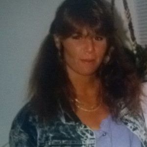 Meet your Posher, Monique